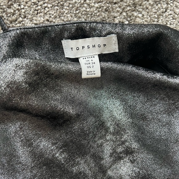 Metallic dress with gathering on the side - Picture 4 of 6